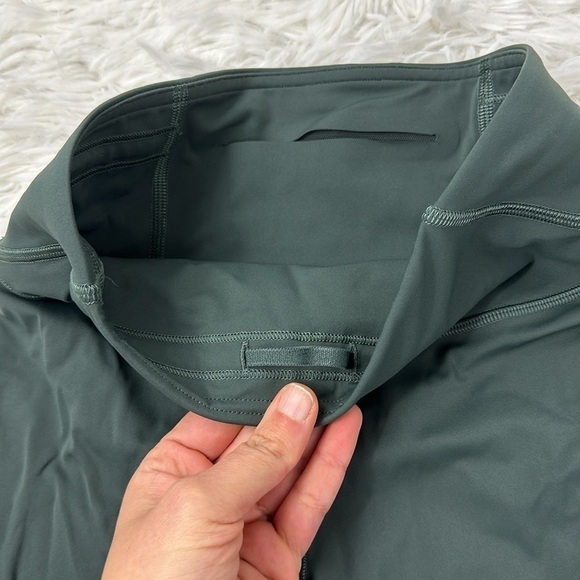 Lululemon Base Pace High-Rise Reflective Short 8" Smoked Spruce - Picture 3 of 7